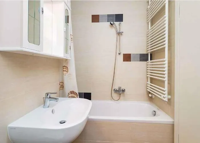 In 38963 * 里耶卡